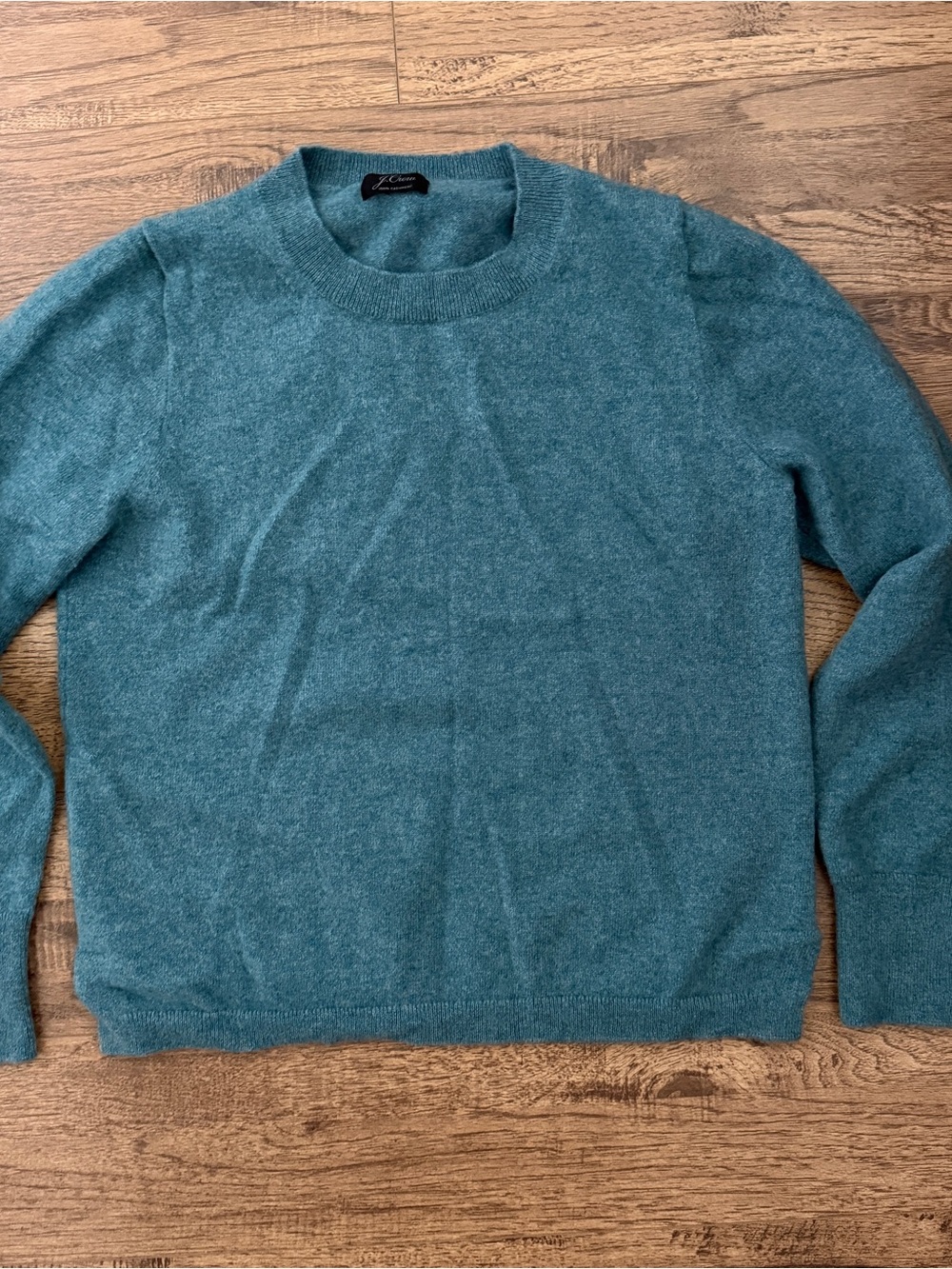 $148 J. Crew 💯 Cashmere Long Sleeve Crewneck Seafoam green fits Small-Medium